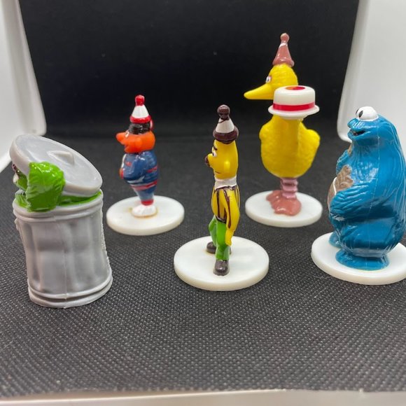 Lot of 5 Wilton Sesame Street Figures Cake Toppers Big Bird Oscar Bert Ernie - Picture 2 of 5